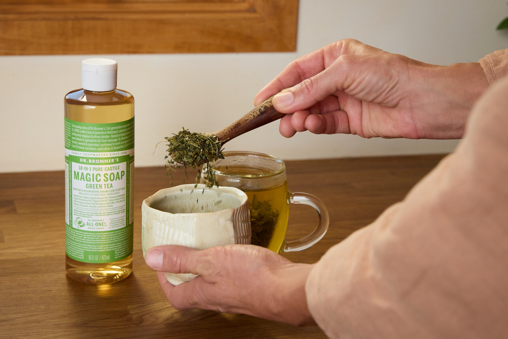dr-bronners-pure-castile-magic-soap-fa25 5